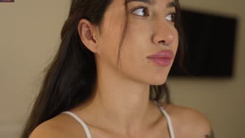 Leora online show from January 31, 4:27 pm