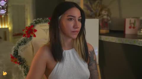 Leora online show from January 9, 5:28 pm