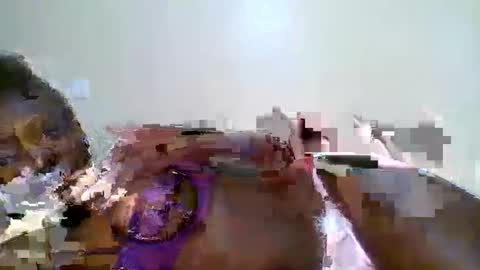 leslie295712 online show from April 10, 7:20 pm