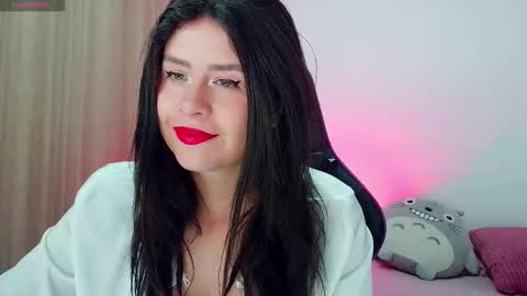 Lesly online show from February 2, 8:08 pm