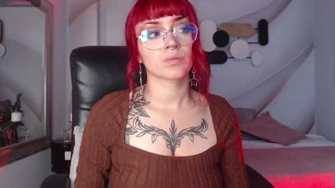 Snapshot of lessboobs_gh chatting on January 3, 1:03 pm Less online show from January 3, 1:03 pm