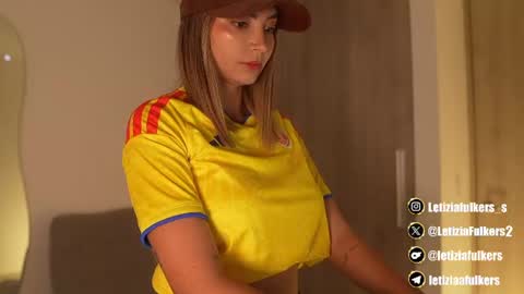 Letizia Fulkers online show from June 11, 3:20 pm
