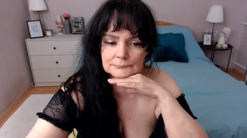Mary online show from July 4, 12:45 pm