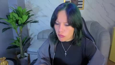 lewii_t online show from April 12, 12:19 pm