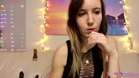 Snapshot of lexa_del_mar chatting on December 6, 7:21 am Lexa del mar online show from December 6, 7:21 am