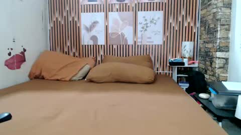 lexianna online show from August 7, 1:56 am