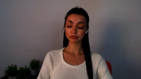 Alexia online show from June 14, 12:05 pm