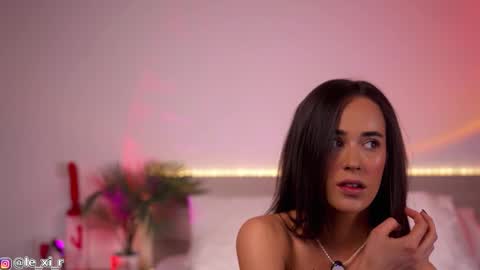 Lexi Reed online show from October 2, 2:33 pm