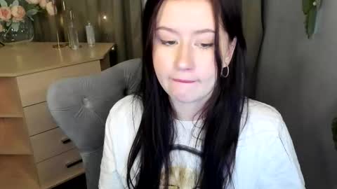 Vicki online show from March 15, 6:10 pm