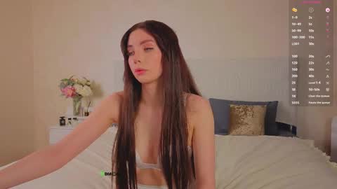 Sophie online show from December 4, 12:46 am