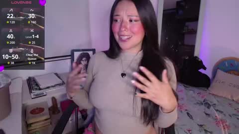 Lexie Thompson   8pm  0000am -5 online show from January 14, 12:15 am