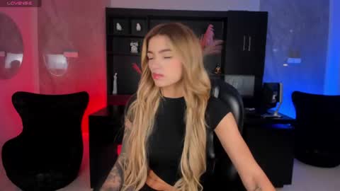 Lexie  online show from July 5, 12:00 pm