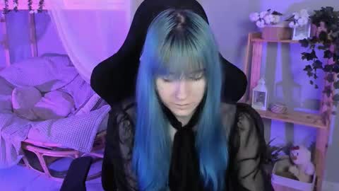 Snapshot of lexiwenford chatting on October 1, 3:44 am Lexi Wenford NO NUDE GODDESS online show from October 1, 3:44 am