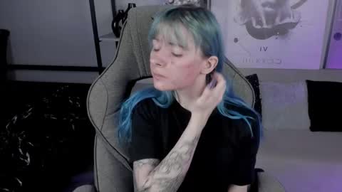 Snapshot of lexiwenford chatting on October 9, 3:32 am Lexi Wenford NO NUDE GODDESS online show from October 9, 3:32 am
