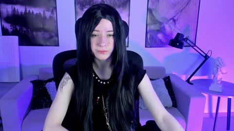 Snapshot of lexiwenford chatting on December 4, 2:53 am Lexi Wenford NO NUDE GODDESS online show from December 4, 2:53 am