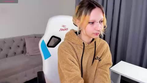 Lexy online show from November 5, 11:48 am