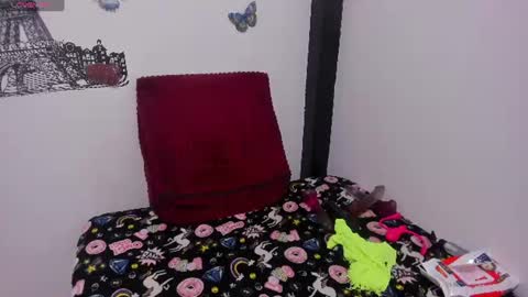lexyy24_ online show from July 7, 9:24 am