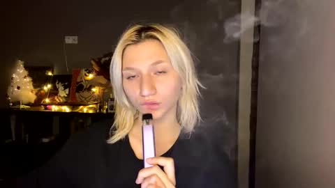 Leya online show from December 14, 5:19 pm