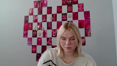 Leyla online show from November 14, 8:03 am