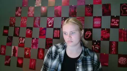 Snapshot of leyla_le chatting on September 22, 9:19 am Leyla online show from September 22, 9:19 am