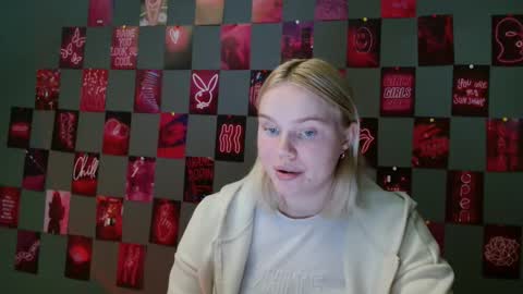Snapshot of leyla_le chatting on September 25, 9:41 am Leyla online show from September 25, 9:41 am