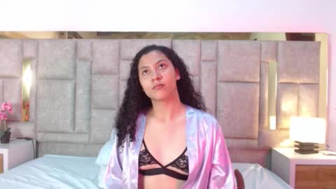leyla_moon_1 online show from January 18, 3:25 am
