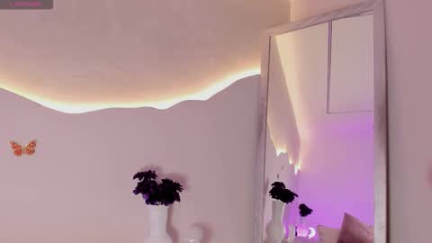 leyla woods online show from February 19, 12:26 pm