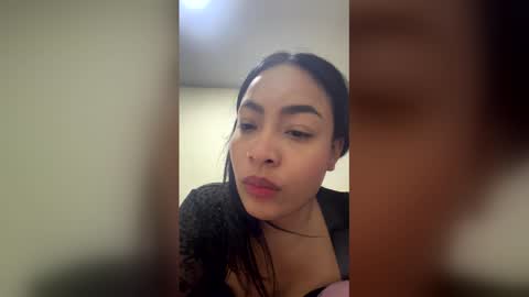 lezie_1 online show from February 1, 2:43 am