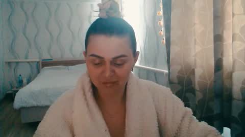 li_lit online show from February 18, 10:47 am