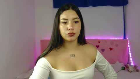 Snapshot of lia_14_ chatting on February 21, 11:44 am Lia online show from February 21, 11:44 am