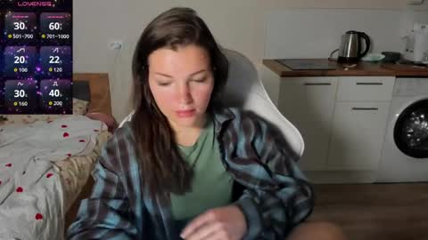 lia_2002_ online show from April 28, 1:26 pm