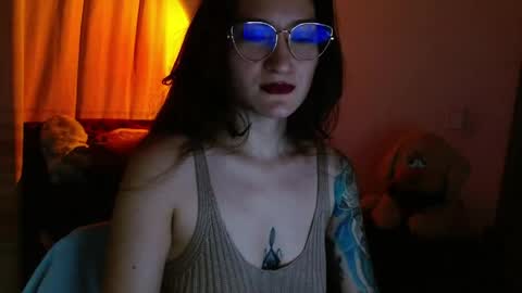 liliana online show from May 13, 6:19 am