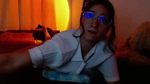 liliana online show from May 16, 10:36 am