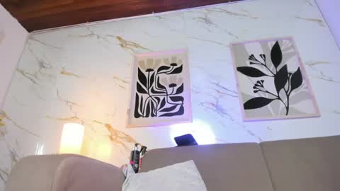 lia_corner online show from July 10, 2:01 am