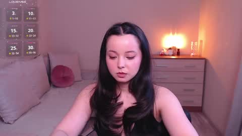 L I A online show from April 9, 1:27 pm