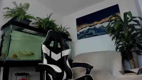 lia_lovelly online show from July 14, 3:49 pm