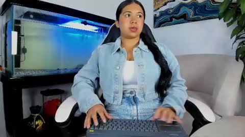 lia_lovelly online show from July 19, 11:18 pm