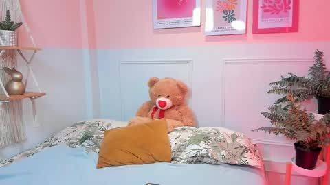 Lia monnet  online show from March 13, 12:28 pm