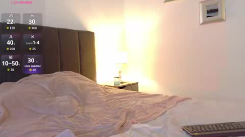 Lia online show from August 3, 10:15 pm