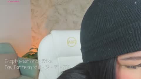 Snapshot of liacox chatting on October 7, 3:00 am Lia Cox online show from October 7, 3:00 am