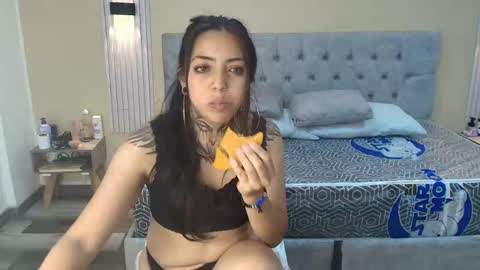 L I A M O N R O E online show from September 25, 12:04 pm