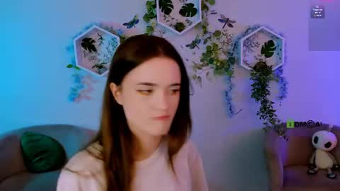 Little Liana  online show from August 4, 11:22 pm