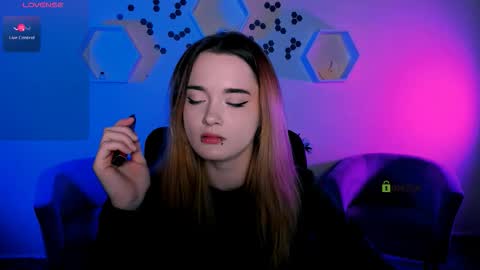 Little Liana  online show from November 28, 8:01 pm