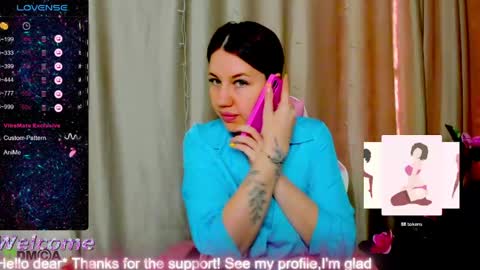 lianawow_ online show from May 15, 2:16 am