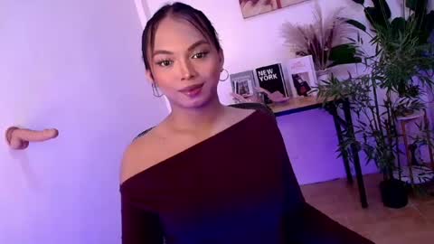 CALL ME LIANNA online show from July 8, 9:39 pm
