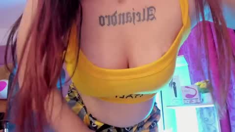 liany_taylor online show from May 1, 2:59 am