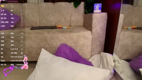 LIA online show from October 30, 12:02 am