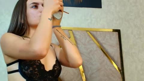 Snapshot of liaruso chatting on January 9, 3:04 am liaross online show from January 9, 3:04 am