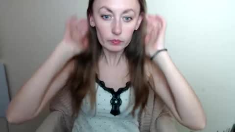 Lia online show from May 1, 12:08 pm