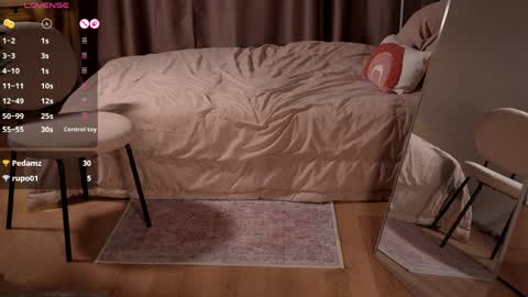 Lia online show from April 7, 5:37 pm